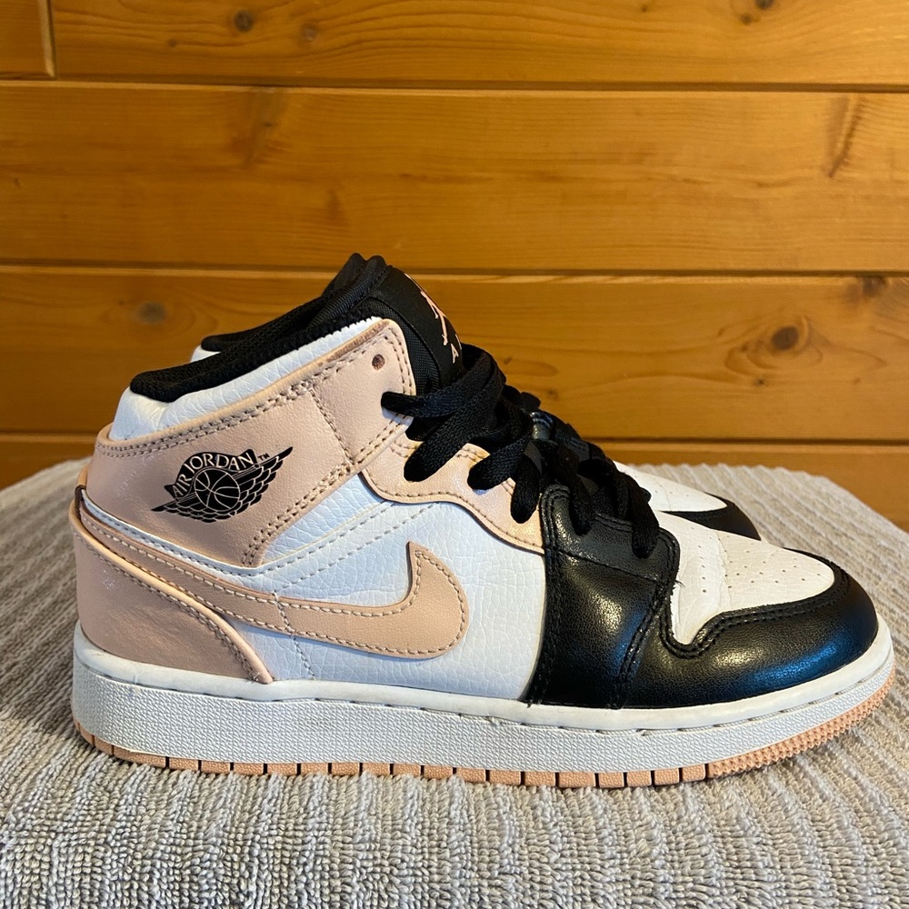 Kids size 3.5 Air Jordan Mid white arctic orange black